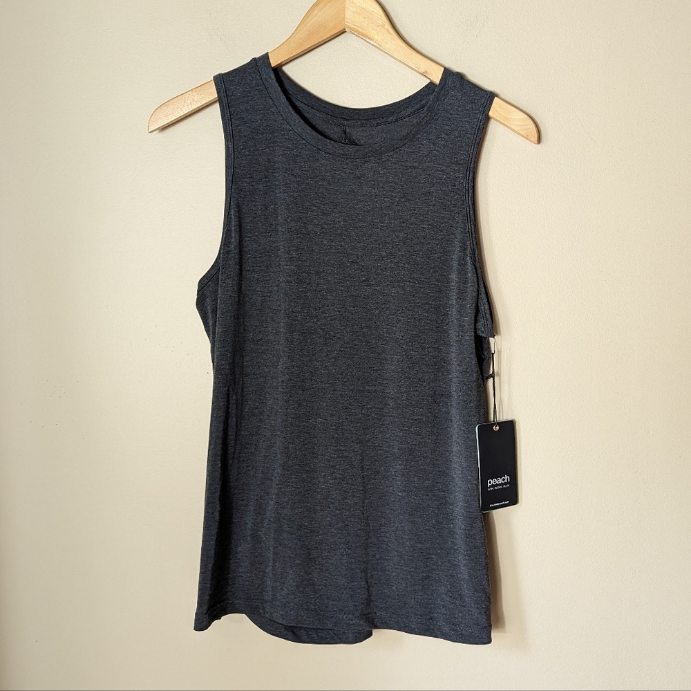 NWT Peach brand Thrive Tank Heather Black size medium